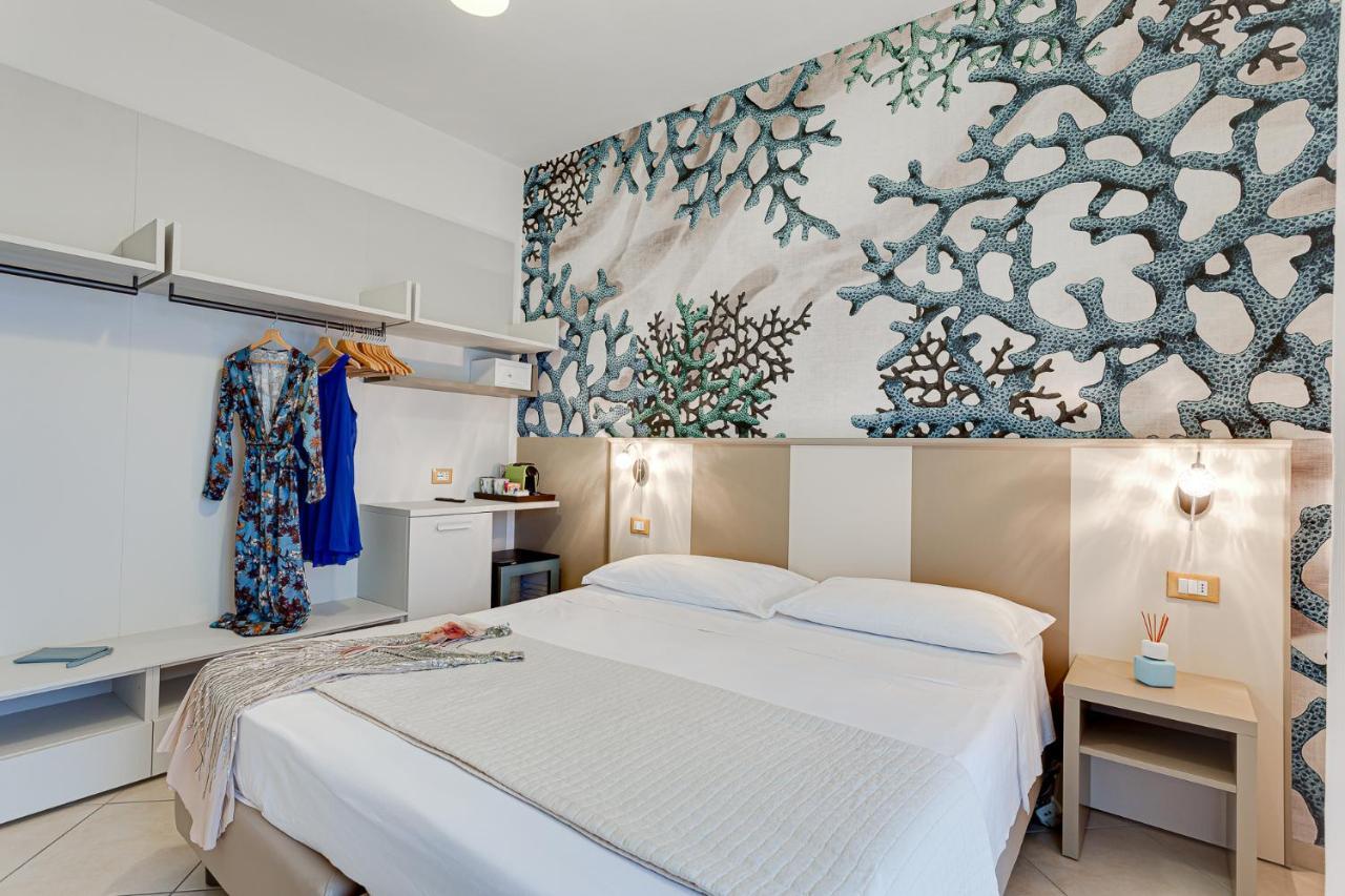 Anastasi Hotel E Residence Cervia Bagian luar foto