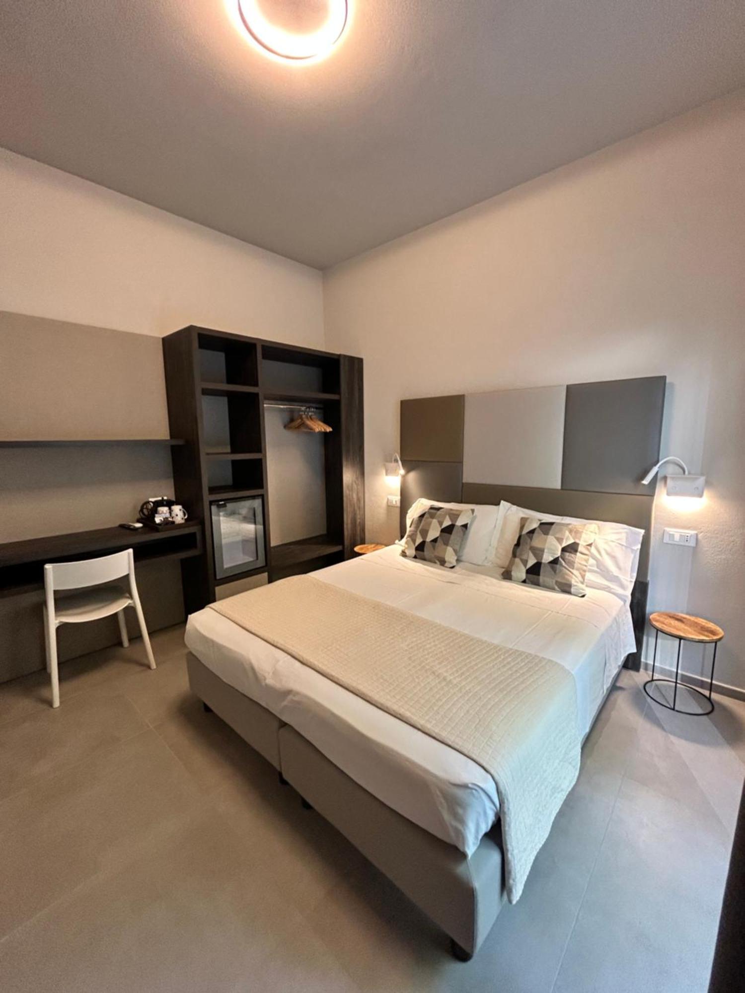 Anastasi Hotel E Residence Cervia Bagian luar foto